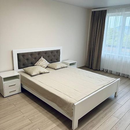 Двокімнатна Квартира На Корятовича, 2Б Beregovo Exterior foto